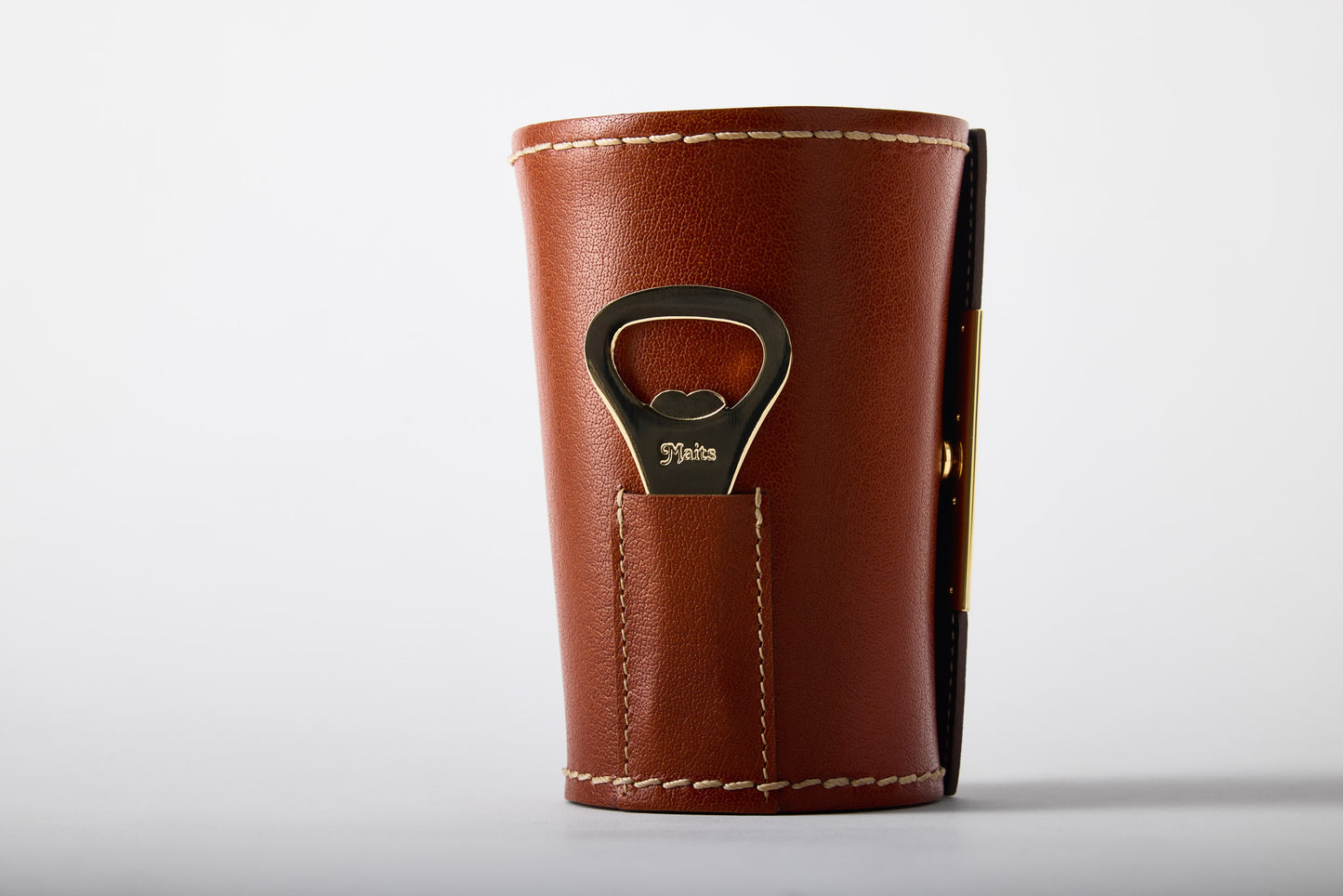 Premium leather carry case with bottle opener for anodised aluminium cups by Maits